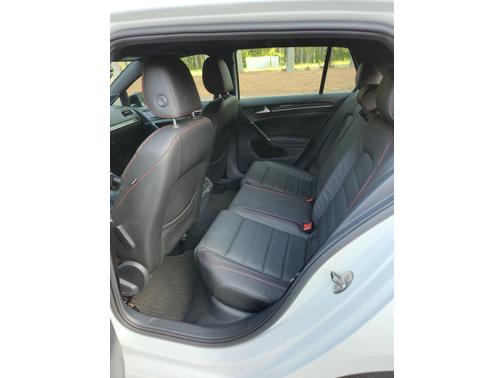 2017 Volkswagen Golf GTI SE 4-Door